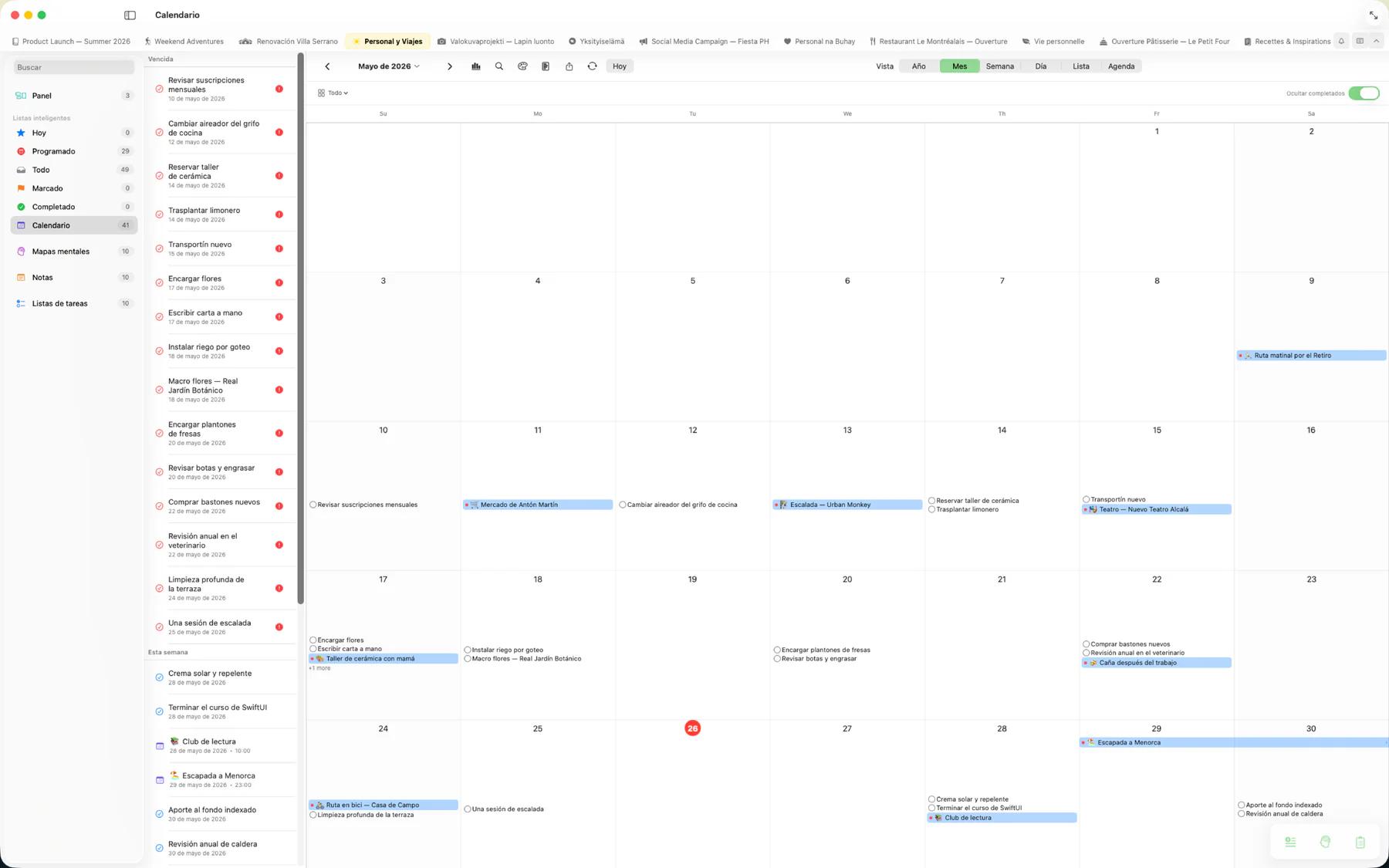Vista mensual del calendario Mintofu con indicadores de tareas y eventos