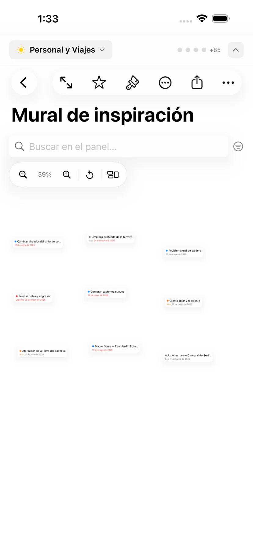 Tablero de notas de Mintofu con tareas fijadas y organizadas en un lienzo libre