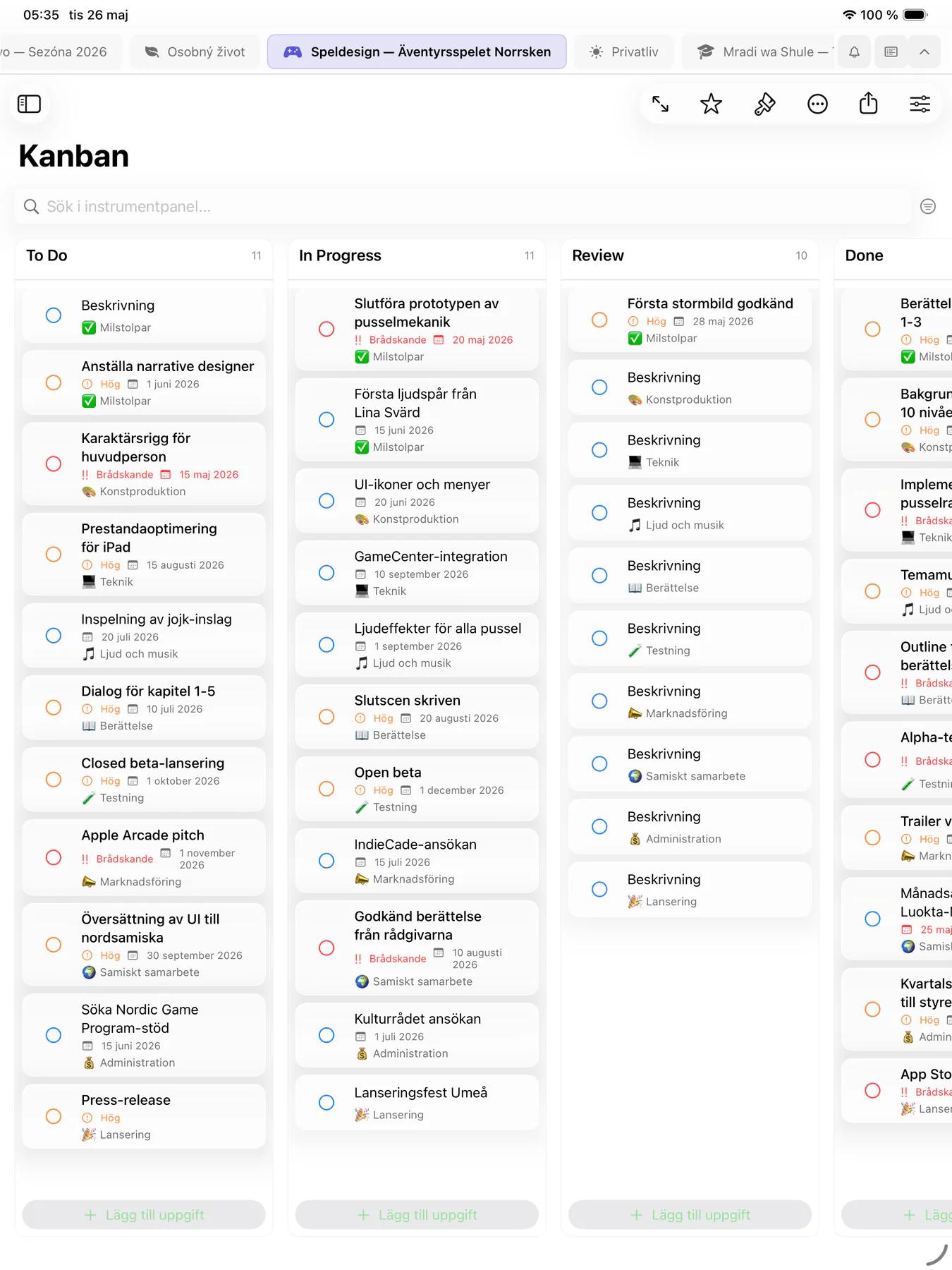 Mintofu kanban-tavla med uppgiftskort organiserade i arbetsflödeskolumner