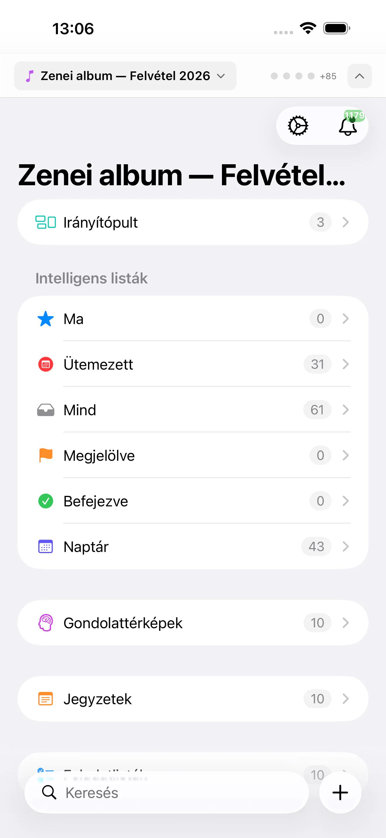 A Mintofu Mac-en, iPad-en és iPhone-on fut — a jegyzetszerkesztőt, a gondolattérkép-vásznat és a prioritásokkal ellátott feladatlistát mutatja