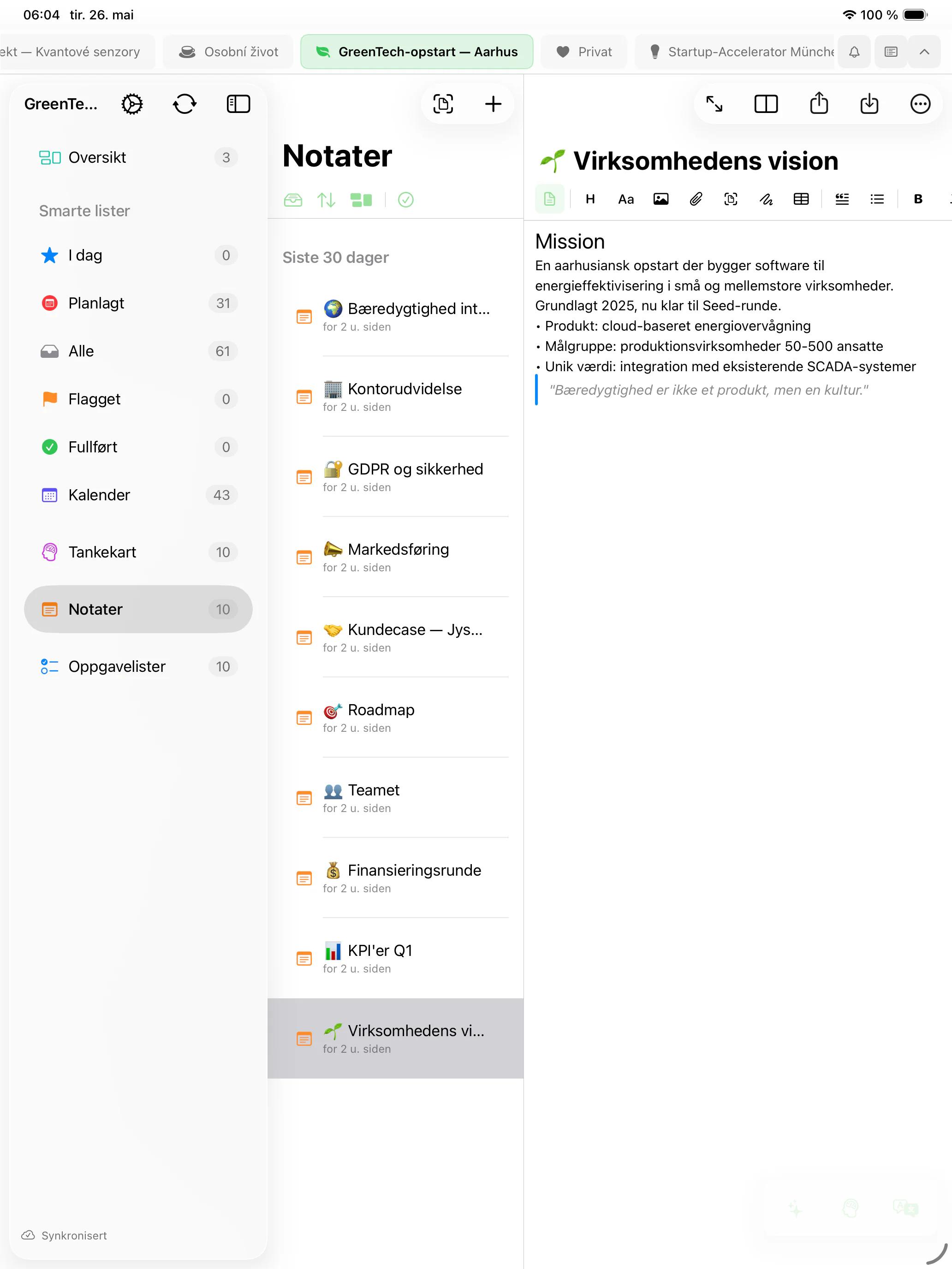 Mintofu kjører på Mac, iPad og iPhone — viser notatredigereren, tankekart-lerretet og oppgavelisten med prioriteringer