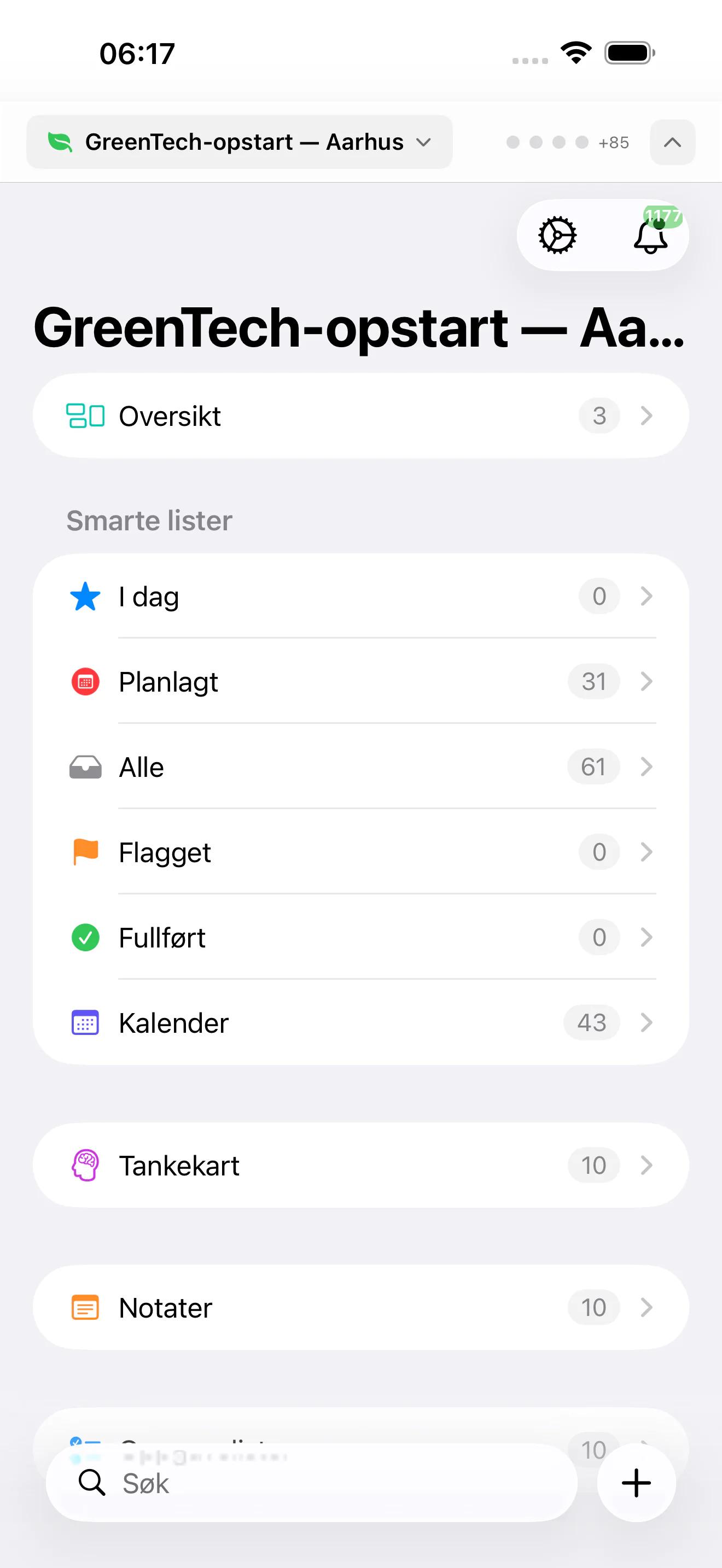 Mintofu kjører på Mac, iPad og iPhone — viser notatredigereren, tankekart-lerretet og oppgavelisten med prioriteringer